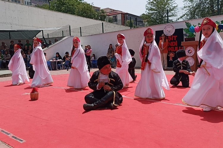 Raşit Efendi'nin Bahar Şenliği ve Geleneksel Pilav Günü Kutlaması Yapıldı