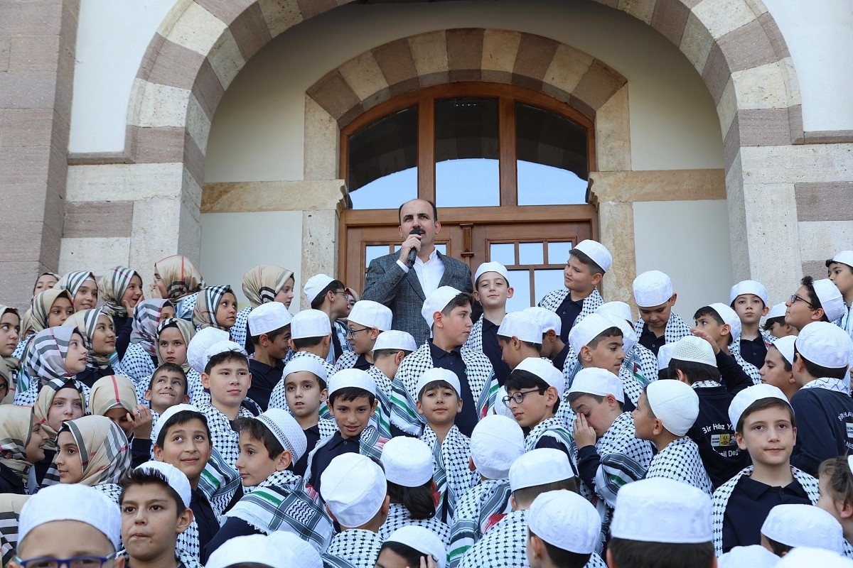 Başkan Altay, Bilgehane Hafızlık Öğrencileriyle Buluştu