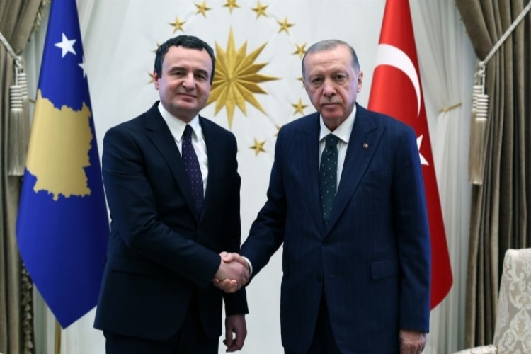 Kosova Başbakanı Külliye'yi Ziyaret Etti