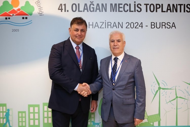 İzmir, Türkiye Sağlıklı Kentler Birliği'ne Teslim Edildi