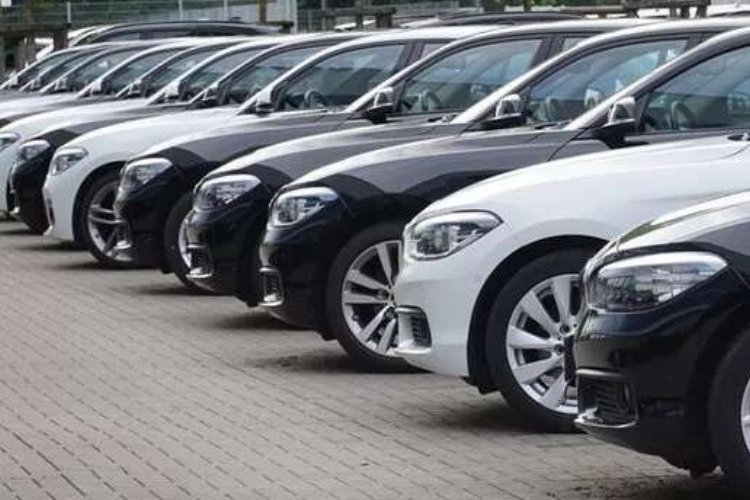 Türkiye'deki Araçların Dörtte Biri 21 Yaşından Büyük