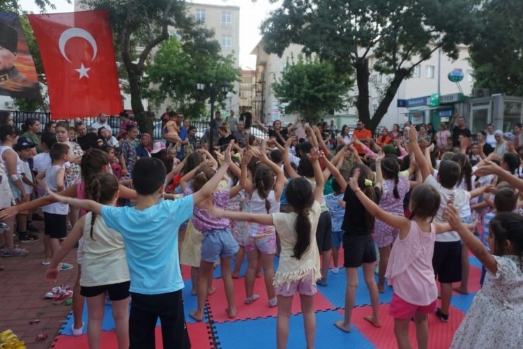Uzunköprü'de Çocuk Şenliği Coşkuyla Kutlanıyor