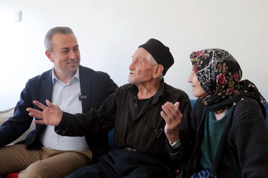 Sivas'ta yaşlılar ayda bir ücretsiz olarak tıraş edilecek