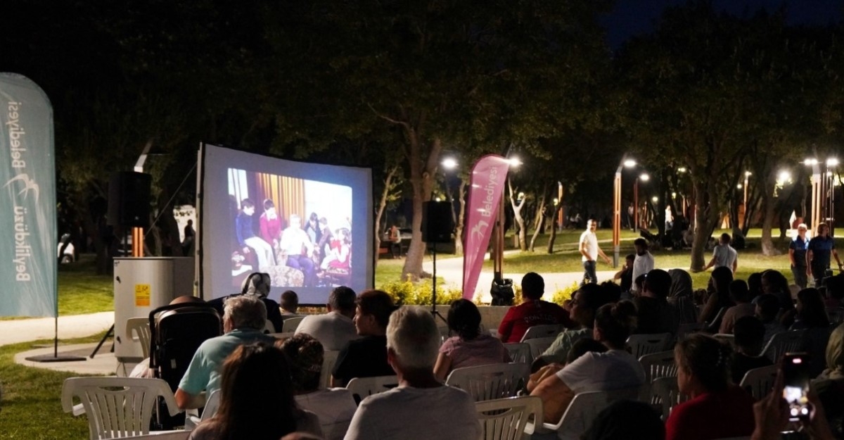 Beylikdüzü'nde Nostaljik Film Akşamları