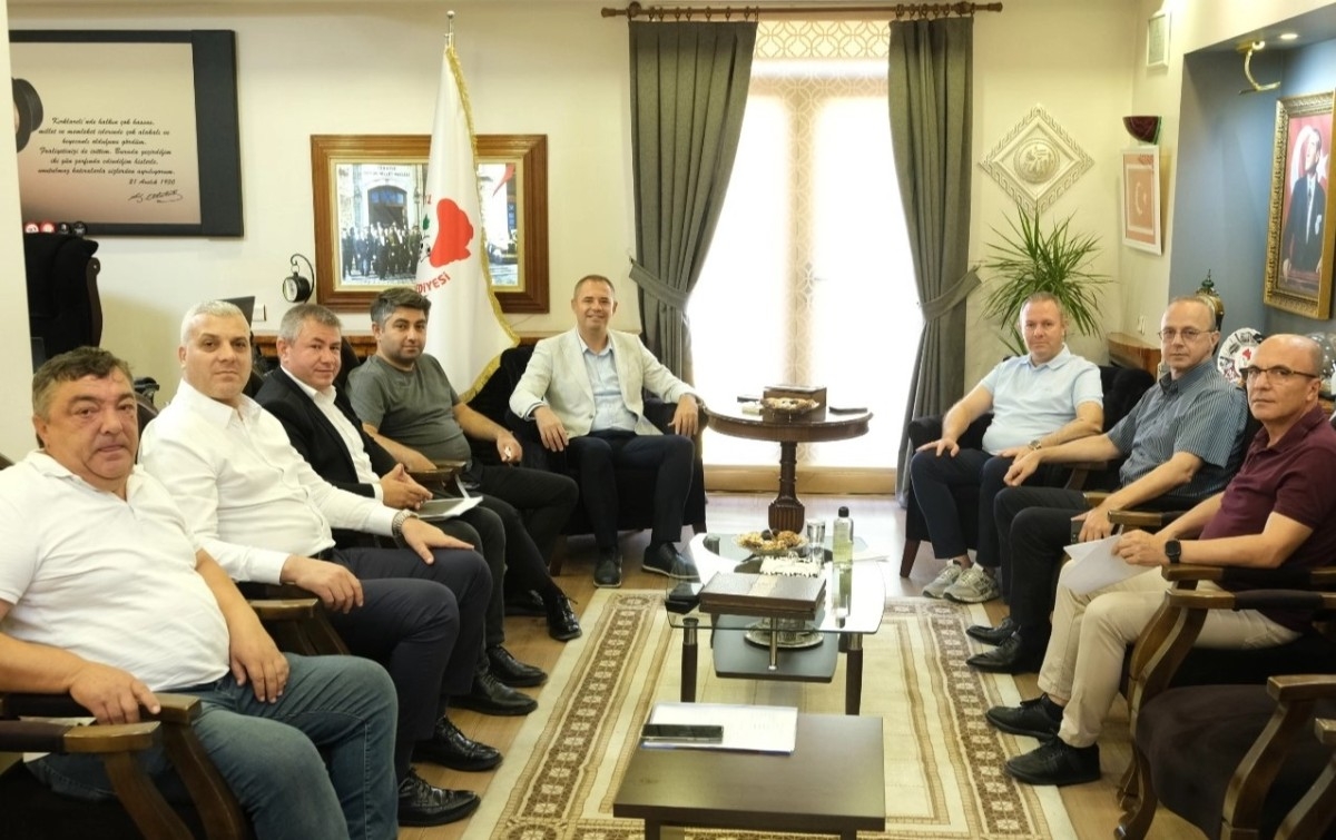 Kırklareli TSO Yönetim Kurulu, Belediye Başkanı Bulut’u Ziyaret Etti