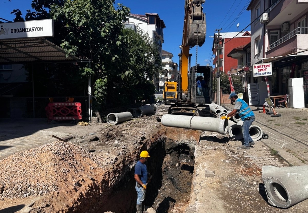 Kocaeli Kartepe'de İSU, altyapı çalışmalarına devam ediyor