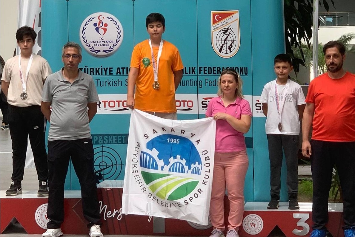 Sakarya Büyükşehir Sporcusundan Birinciliği Getiren Atış