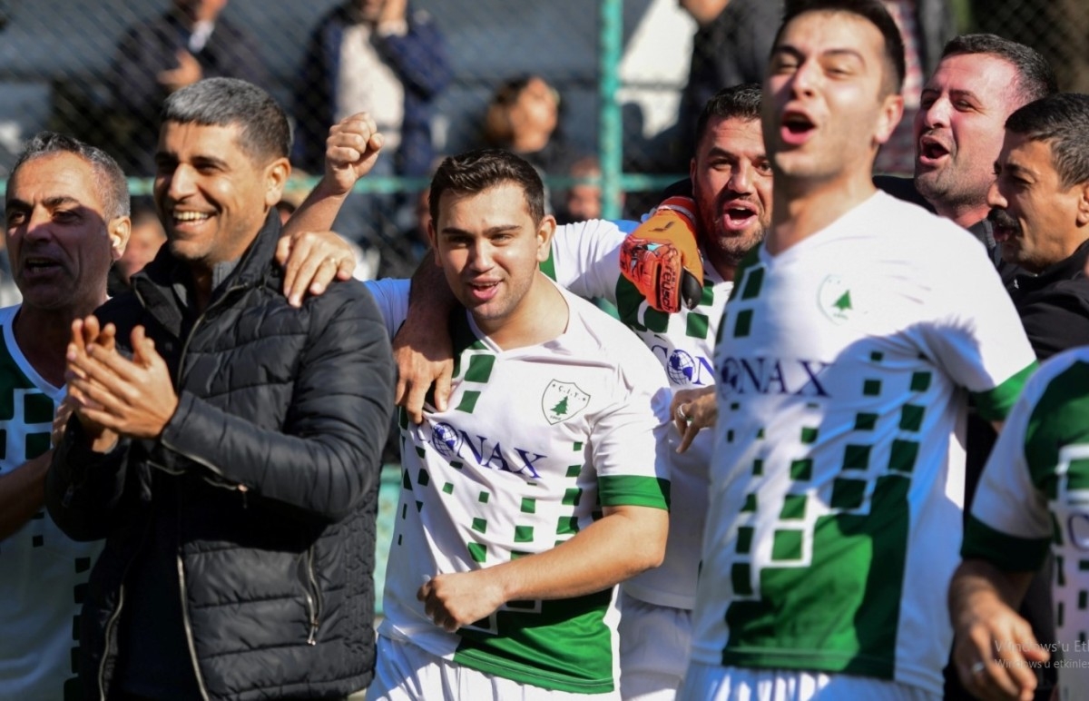 İzmir'de Futbol Turnuvası Heyecanı Yaşandı