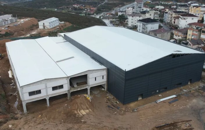 Kocaeli'nde Kapalı Spor Salonu İnşaatı Hızla Devam Ediyor