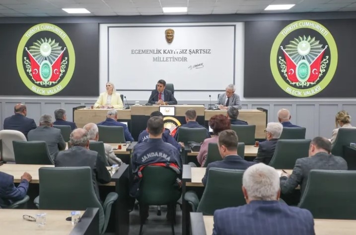Bilecik Valisi Aygöl, Muhtarlarla Toplantı Düzenledi
