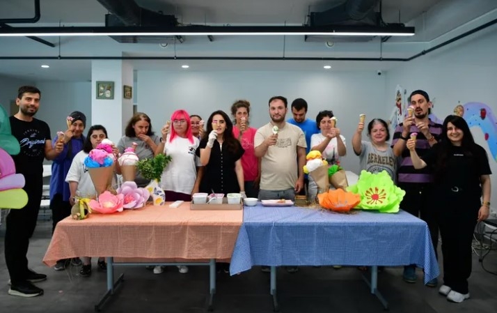 Beylikdüzü, Yazı Renkli Etkinliklerle Uğurladı