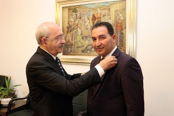 AK Parti'den İstifa Etii CHP'ye Katıldı