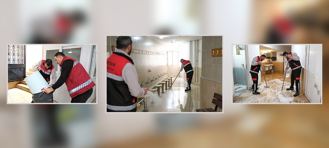 Acil temizlik timi çalışıyor.