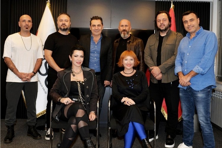 Musiki Eseri Sahipleri'nden 10 Kasım'a özel çalışma
