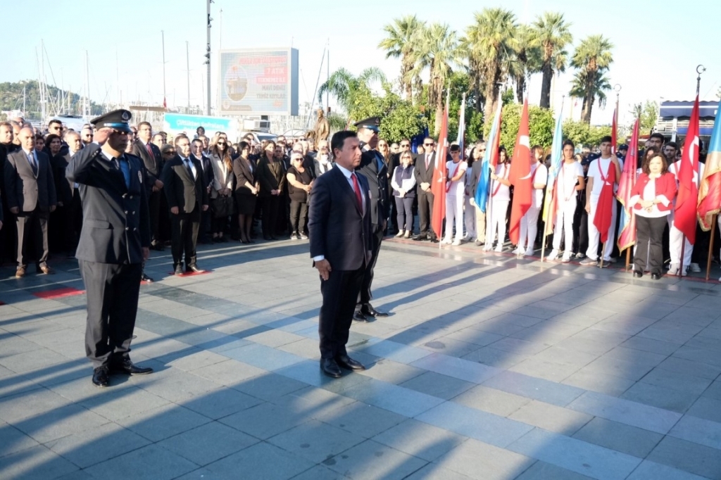Bodrum Belediye Meydanı’nda anma töreni gerçekleşti.