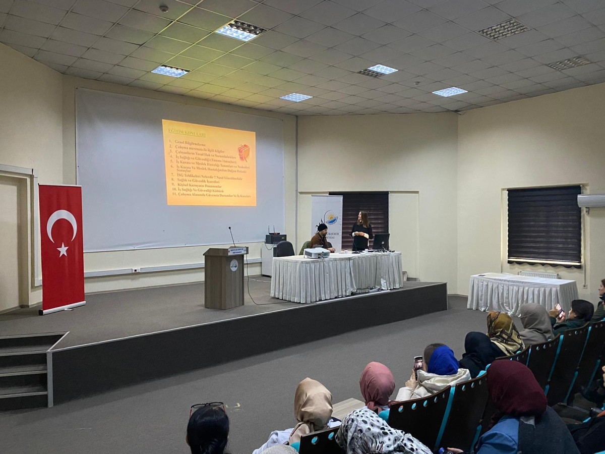 VAN BÜYÜKŞEHİR KADINLARA İŞ SAĞLIĞI EĞİTİMİ VERİLDİ