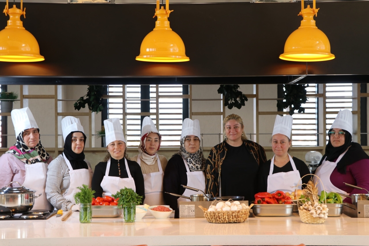 Beykoz’un Erguvanları Tezgâh Başına Geçti