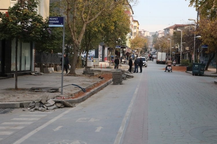 İzmit Alikahya'da FSM Bulvarı çehreyi Yenileme çalışmaları