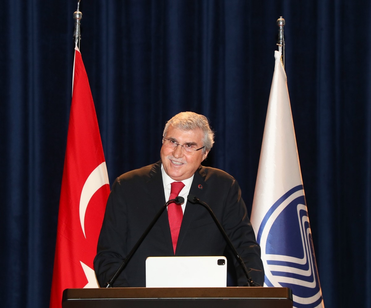 Başkan Yüce, diş hekimi adaylarının heyecanına ortak oldu