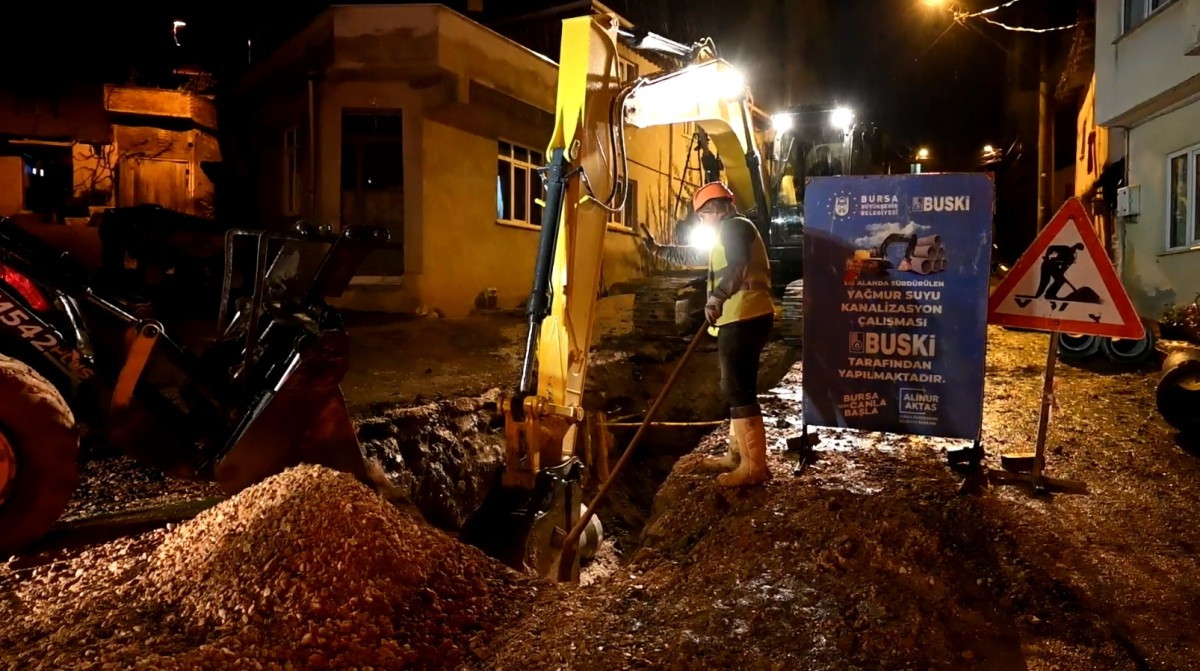 Bursa Büyükşehir gece gündüz sahada