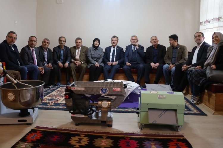 Bursa'da üreten kadınlar Büyükşehir'le büyüyor