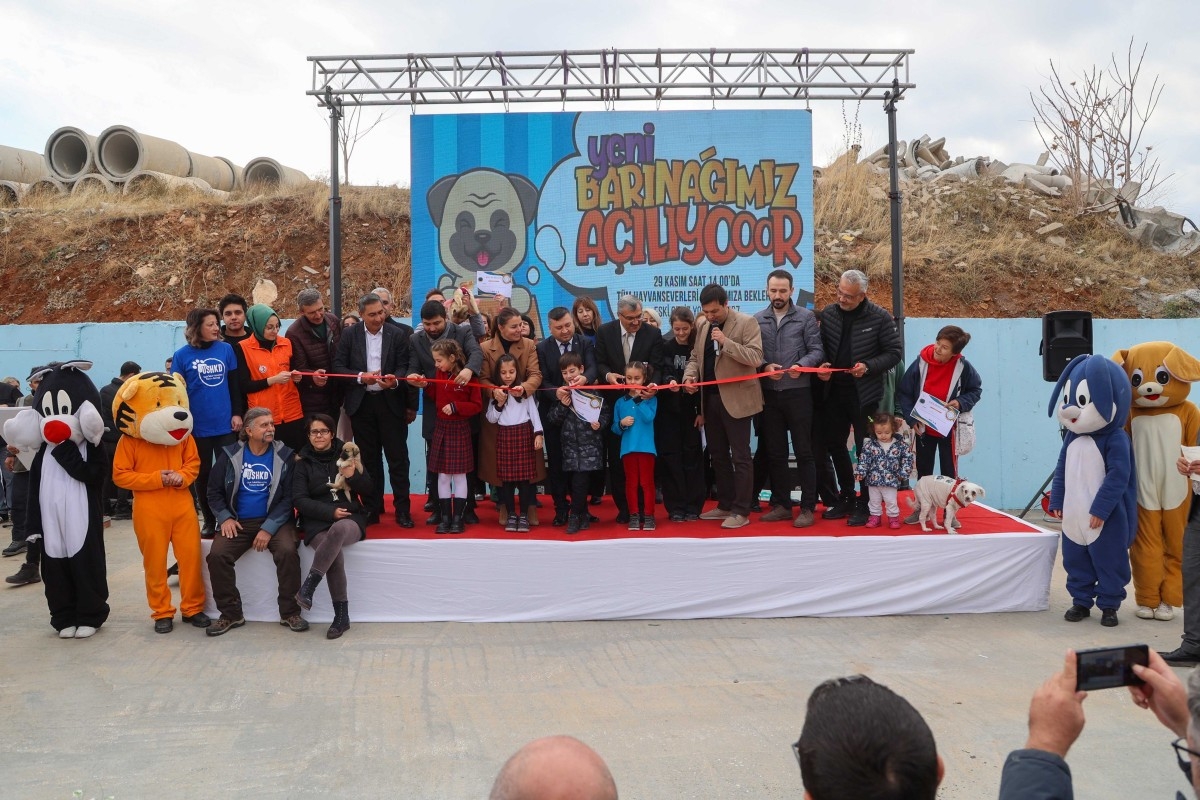 UŞAK BELEDİYESİ PATİLİ DOSTLARIN YANINDA