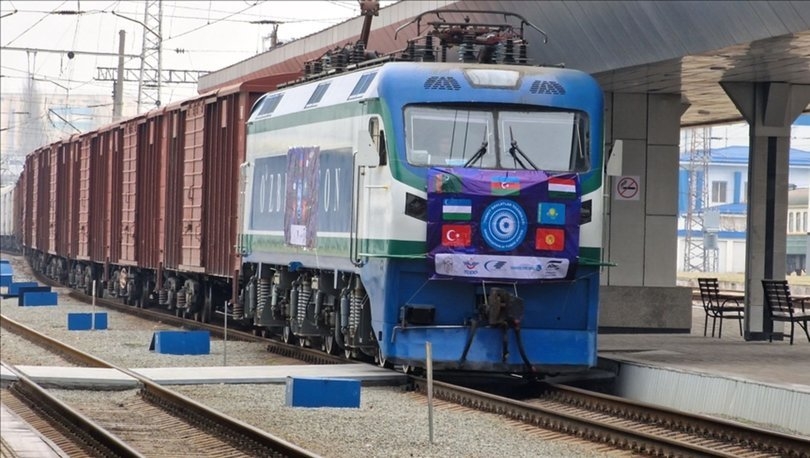 İzmir'den çıkan ilk kargo treni