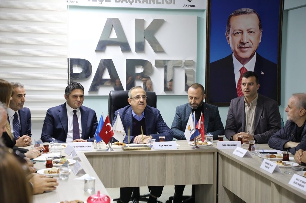 Aliağa ve Menemen’den mesaj yağmuru