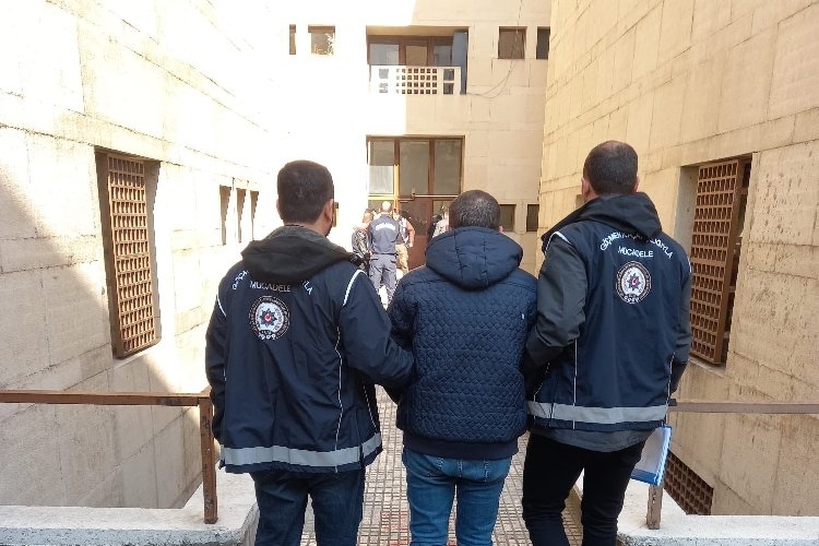 Edirne'de 351 göçmen yakalandı geri gönderme merkezine teslim edildi