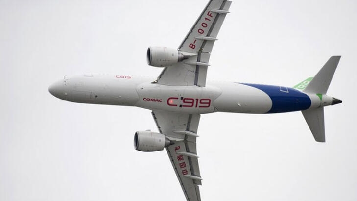 Çin üretimi yolcu uçağı C919’un ilk teslimatı