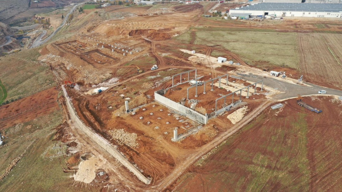 ADIYAMAN'DA AYAKKABI KENT İNŞAATI YÜKSELİYOR