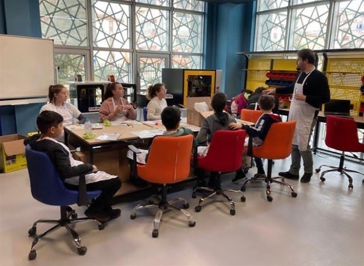 DENEYAP TEKNOLOJİ ATÖLYELERİ EĞİTİMLERİNE DEVAM EDİYOR