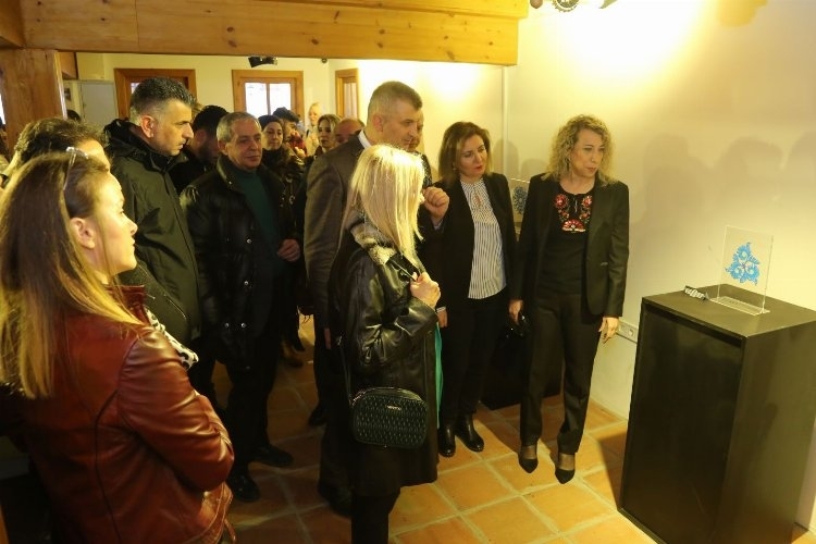 Kocaeli Gölcük'te el sanatları eserleri sergisi