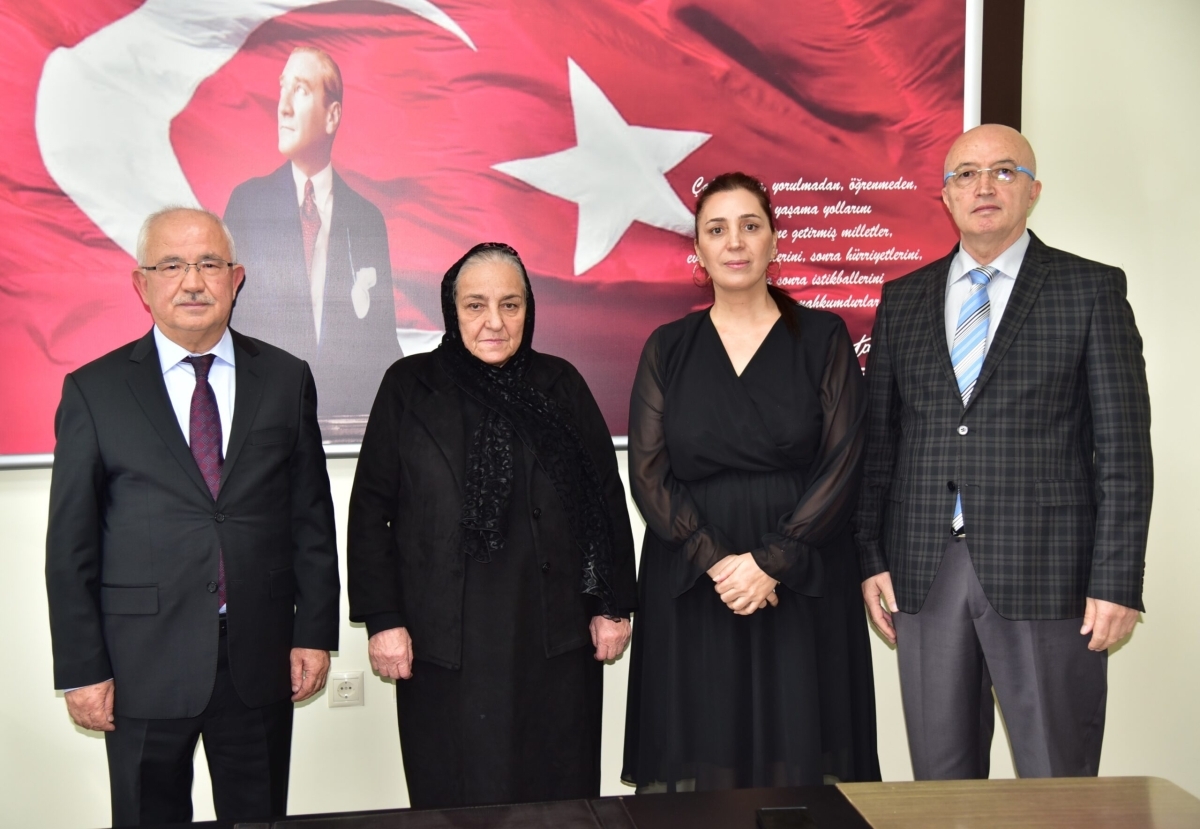 Balıkesir Üniversitesi: Azerbaycanlı Şehit Ailesinden ne Ziyaret