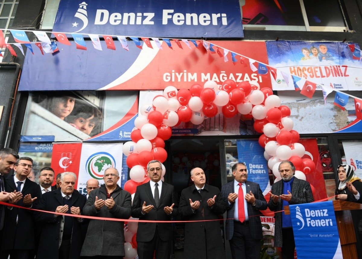 Kahramanmaraş’ta Geçici Giyim Mağazası Açıldı