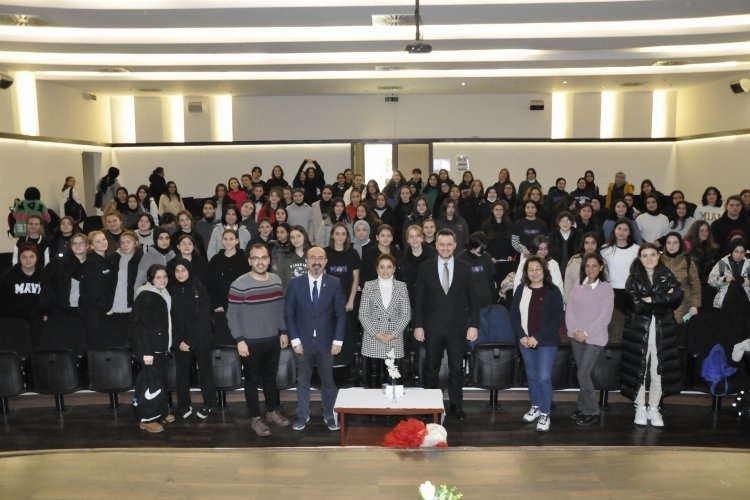 Bursa Faik Çelik Lisesi’nde iletişim sohbetleri yapıldı