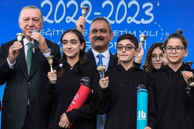 Bakan Özer: Türkiye Yüzyılı'nda eğitim hedeflerini daha ileriye taşıyacağız dedi