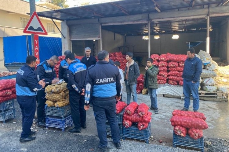Şanlıurfa;Depolarda patatesleri çürütüp, fiyatları uçurdular