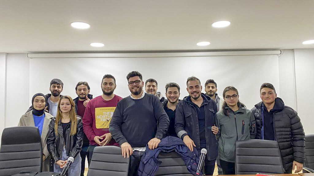 SUBÜ öğrencilerinden kariyer ve dil semineri