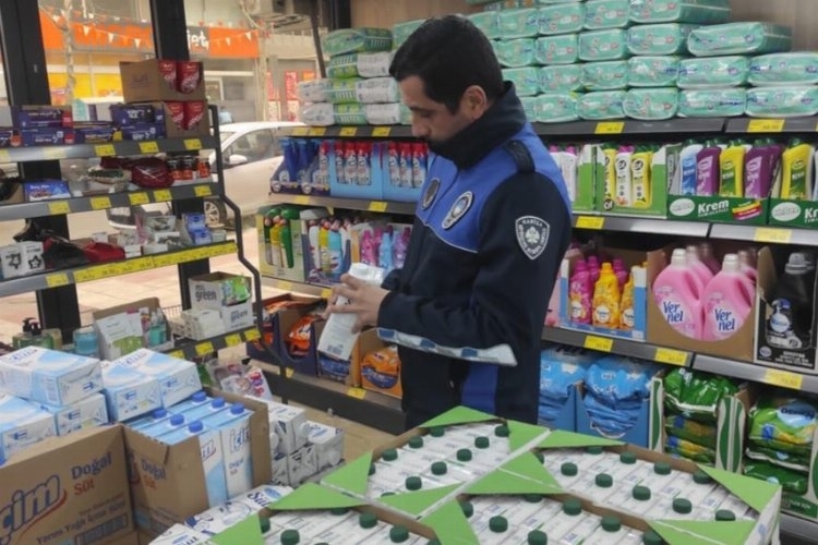 Büyükşehir Zabıtası, Denetimlerine devam ediyor.