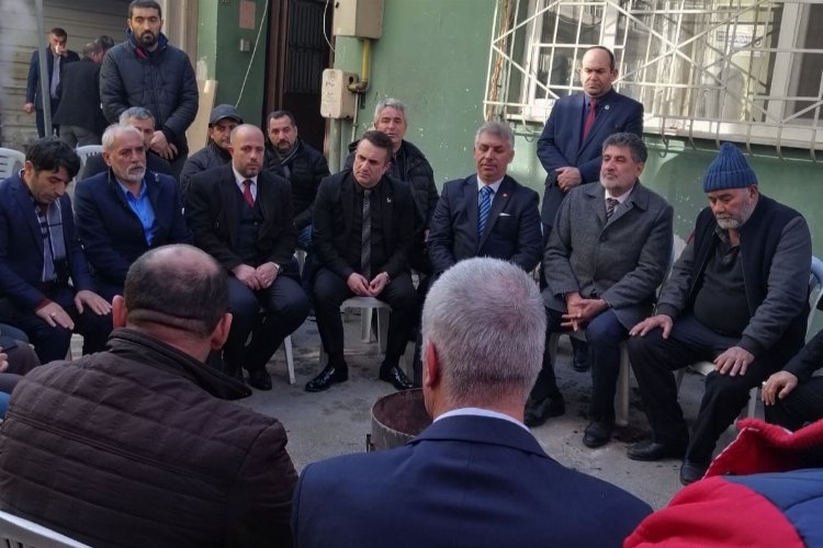 Manisa Milli Yol Partisi'nden şehit Sinan Ateş'in ailesine ziyarette bulundu