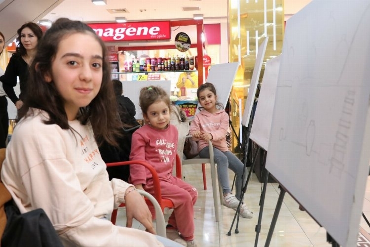 Şanlıurfa'da çocukların hayal gücü tuvallere yansıdı