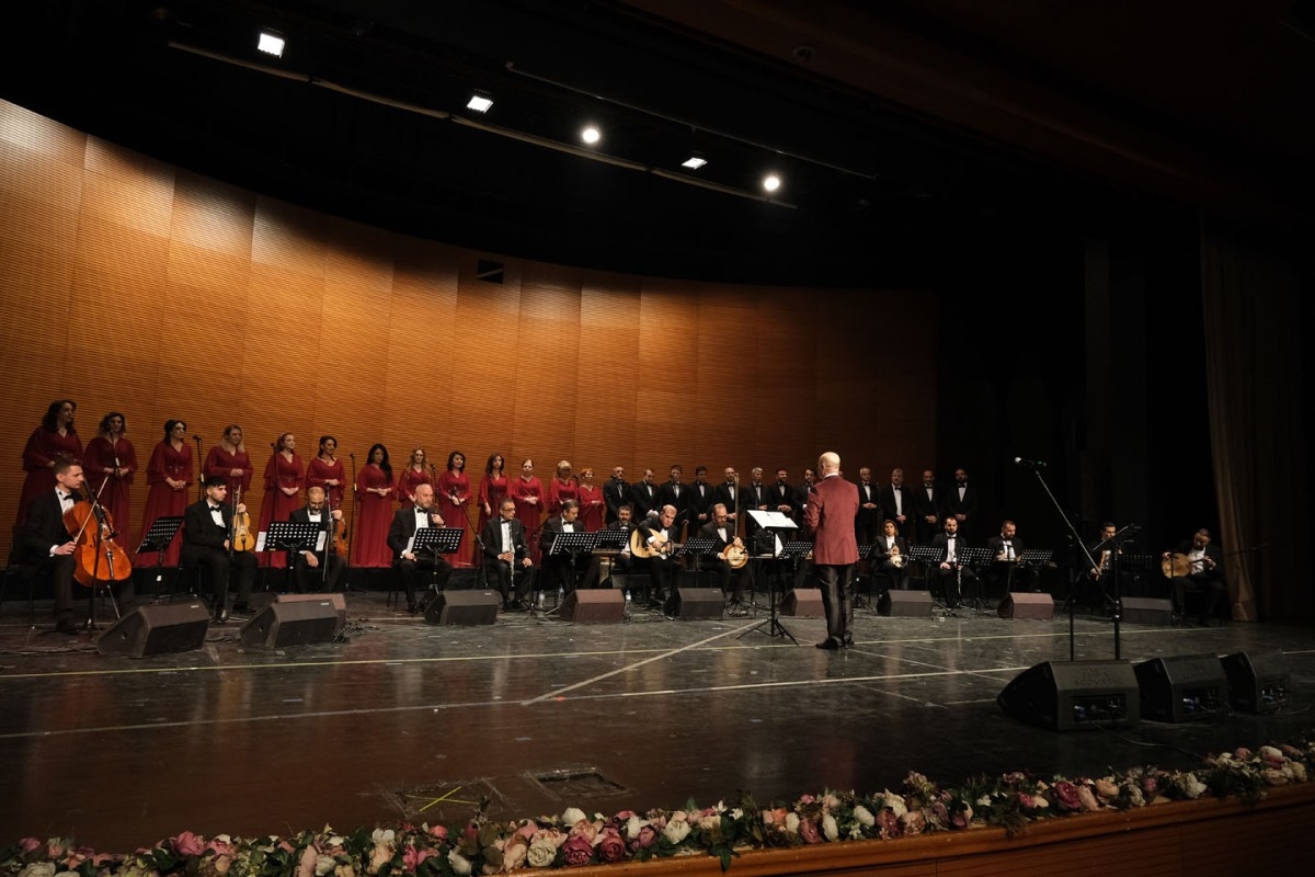 Bursa'da Cumhuriyet’in 100’üncü yılı şarkılarla kutlandı