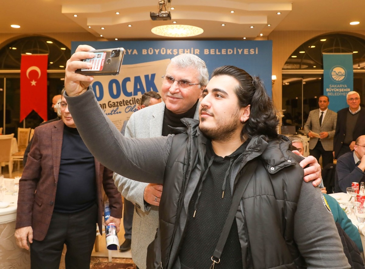 Yüce gazetecileri özel günde misafir etti: “Sizg toplumun ören gözü, duyan kulağısınız”