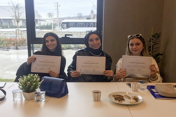 SUBÜ’de ″Çocuk Giysi Koleksiyonu″ yarışması düzenlendi