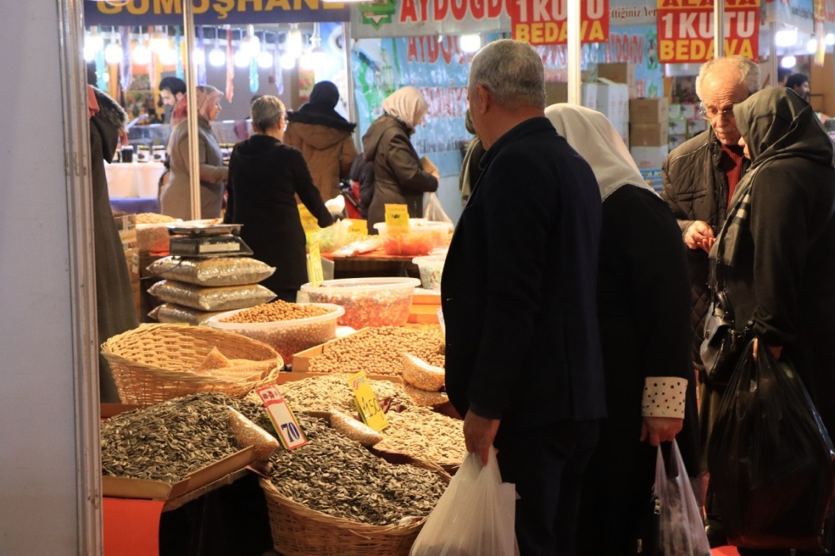Şanlıurfa Büyükşehir Belediyesi Fuar Merkezinde Açılan Fuara Yoğun İlgi
