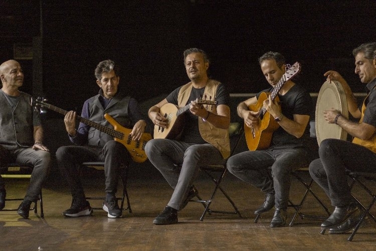  Müzik GrubuKeşmekeş'ten 'Eyletme'