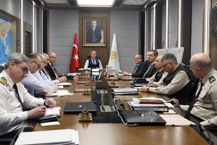 Milli Savunma Bakanı Hulusi Akar'dan İsveç'e sert tepki!