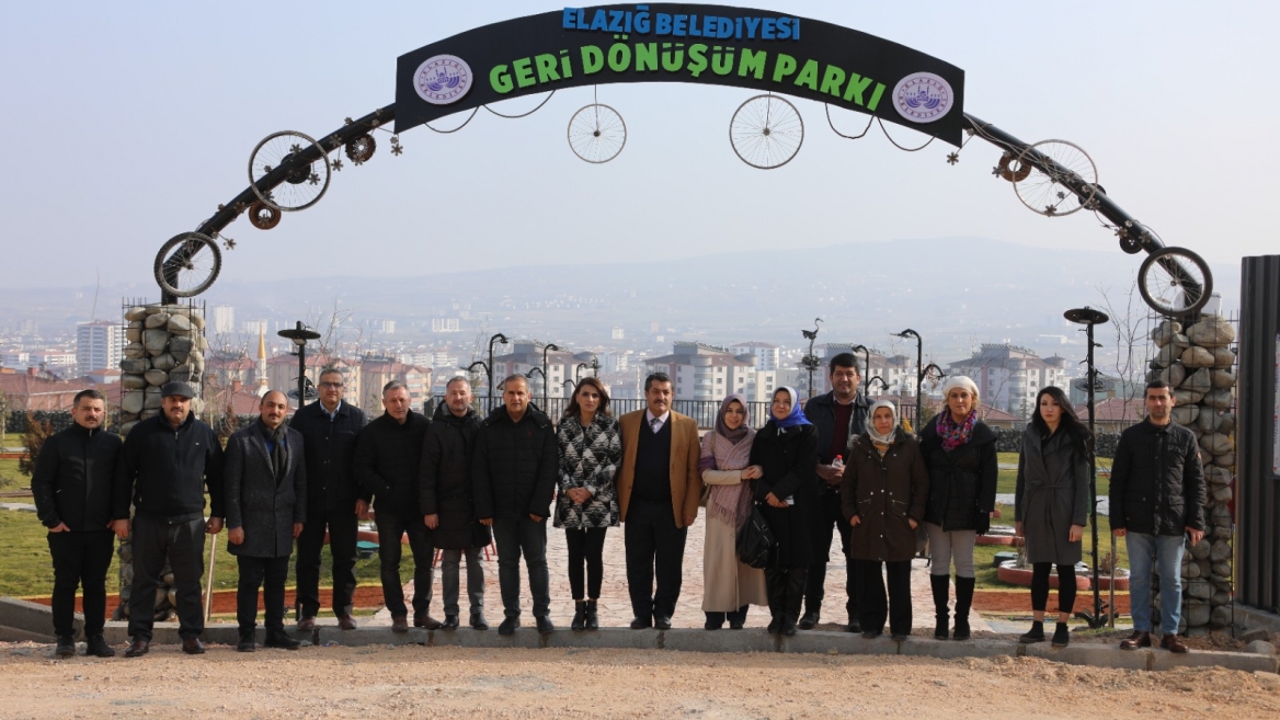 ELAZIĞ BELEDİYESİ’NİN PROJELERİNİ MALATYA’DAN GELEN HEYET YERİNDE İNCELEDİ
