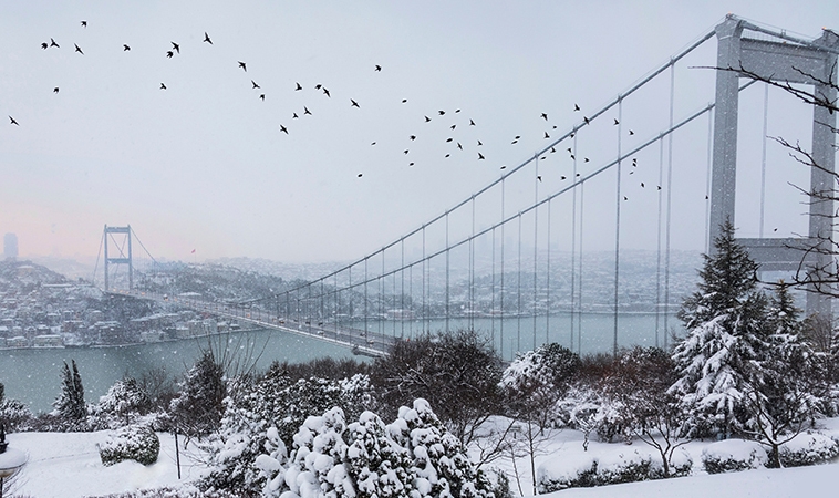 İSTANBUL İÇİN KAR VE FIRTINA  UYARISI!